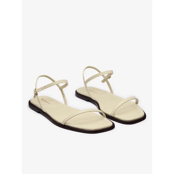 NWOB Reformation Lake Flat Sandal in Almond Leather - Picture 1 of 13